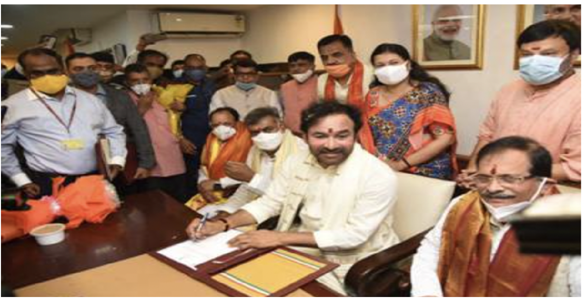 <center>Shri G Kishan Reddy takes cost as Union Tourism Minister <br>Shri Ajay Bhatt additionally took cost as Minister of State within the Ministry of Tourism</center>