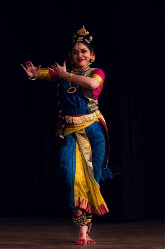 Internationally established Kuchipudi Dancer Aparna Satheesan is honored with Bharatha Shastra Nrithya Praveena National Award 2021