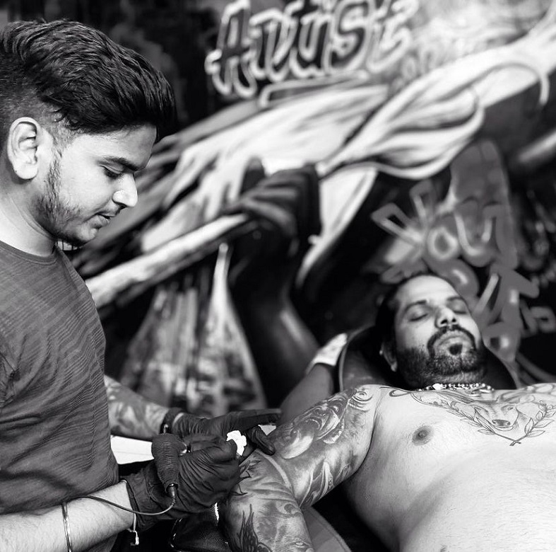 Nikhil Chekhliya: The Young Indian Tattoo Artist Who Has Received Global Recognition
